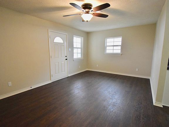 2nd image of 2200 Avenue B