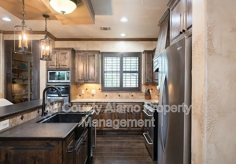 303 Schneider St — Photo 25