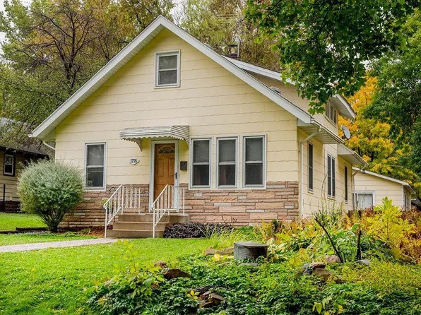 1718 Eustis St, Lauderdale, MN 55113