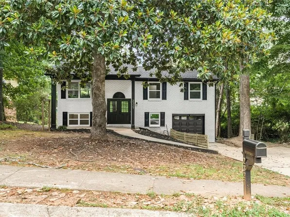2327 Greenway Dr, Decatur, GA 30035