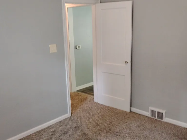 4325 N Olney St — Photo 22