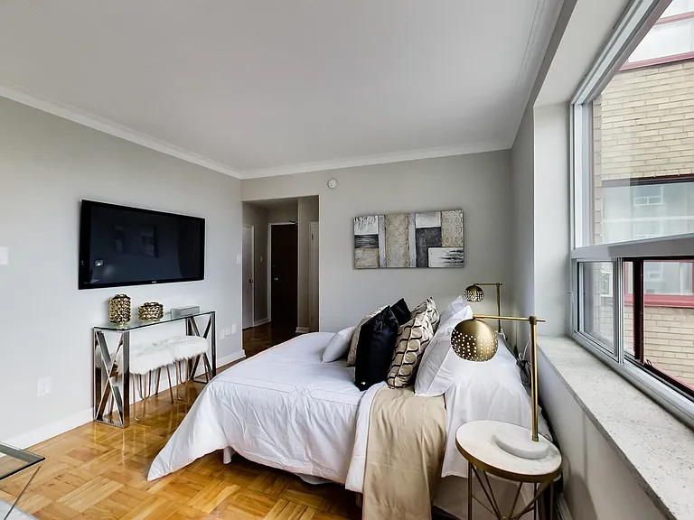 460 Eglinton Ave E #503 — Photo 18