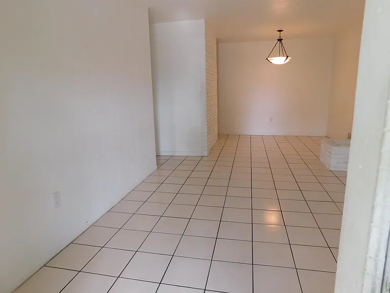 435 NW 30th Ave — Photo 4