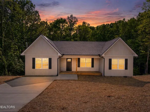 208 Vintage Ln, Clinton, TN 37716