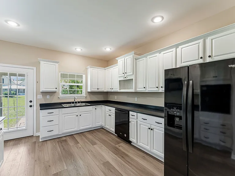 1014 Long Ave — Photo 11