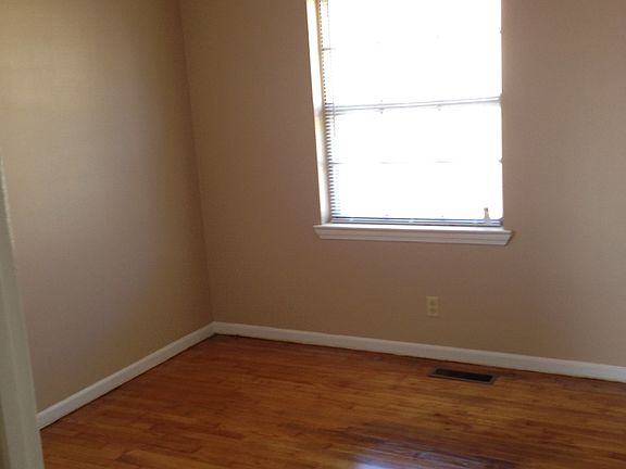 5th image of 2382 Glengerrie Dr