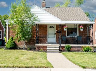 1810 Riverbank St, Lincoln Park, MI 48146