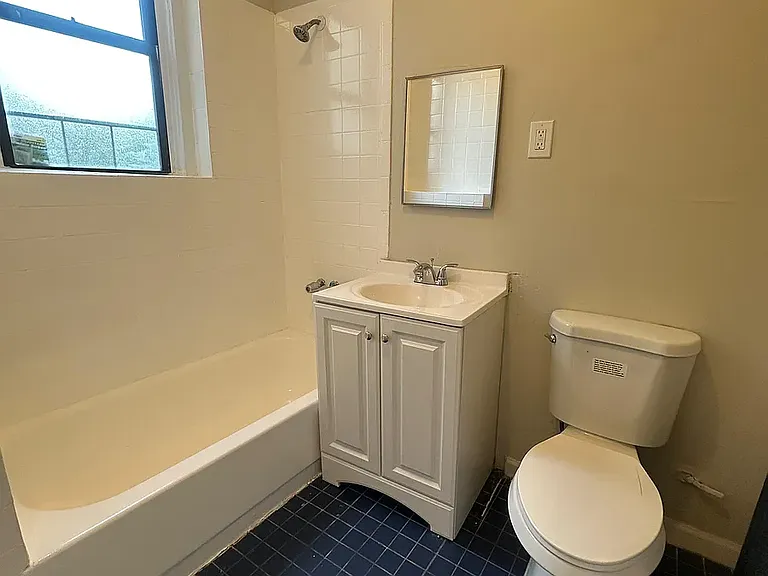 160 Ellis Ave #405D — Photo 6