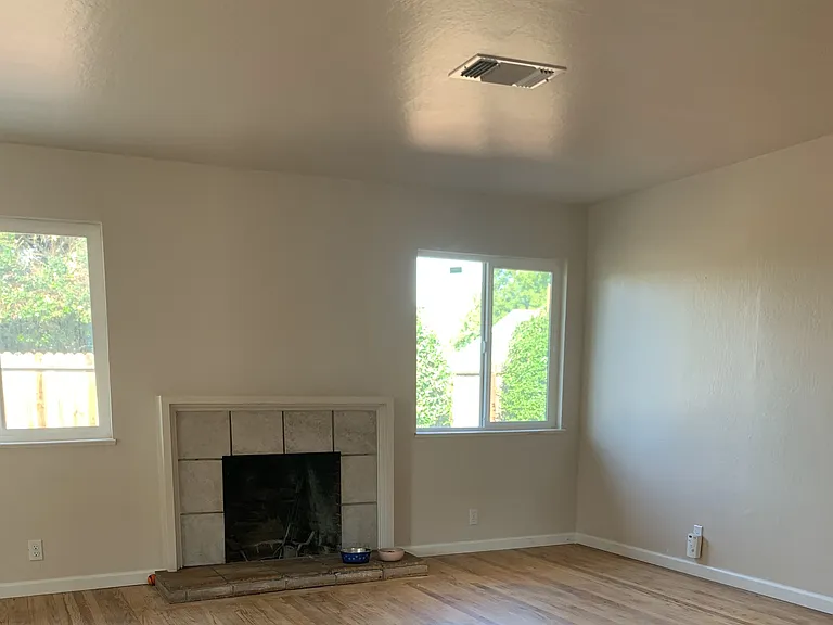 287 Camellia St — Photo 1