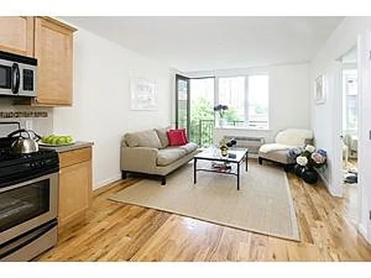 Rented by Corcoran | media 32