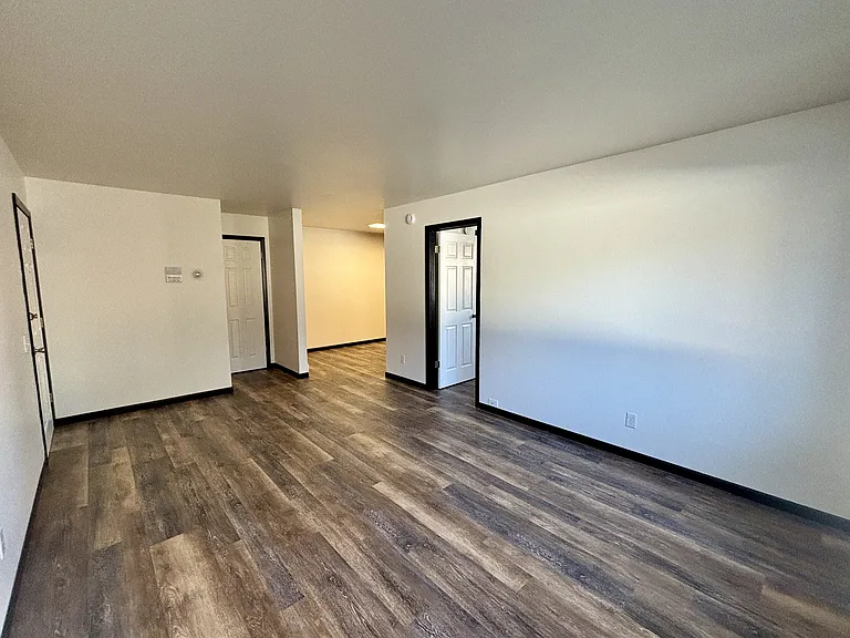 The Ridge Apartments — Photo 220