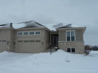5676 Wilshire Dr, Fitchburg, WI 53711