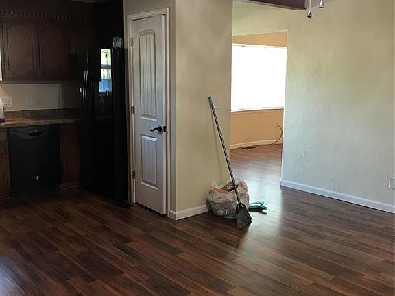 5th image of 505 S Woodland Dr
