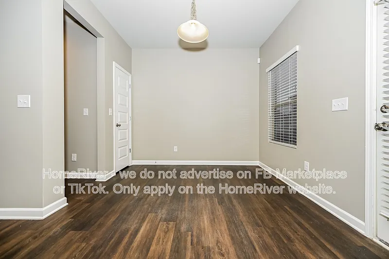 4 bed, 2.5 bath, 1832 sqft, $2,195 — Photo 4