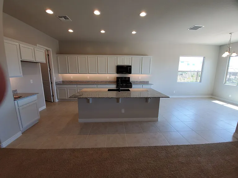 8537 W Myrtle Ave — Photo 5