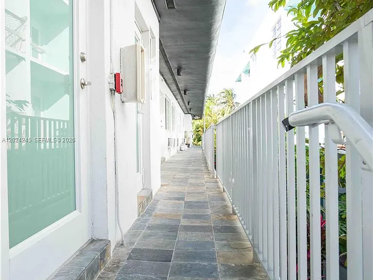 1120 Euclid Ave #6 — Photo 11