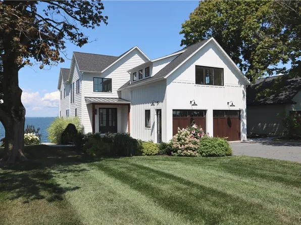 10411 Bayshore Dr, Henderson Harbor, NY 13651