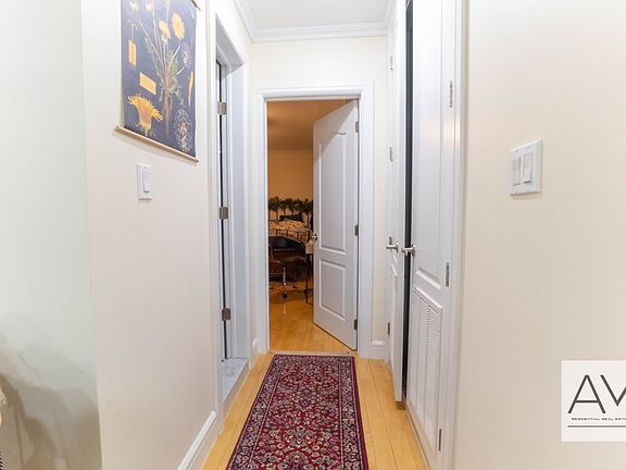 5th image of 31 Ocean Pkwy #15