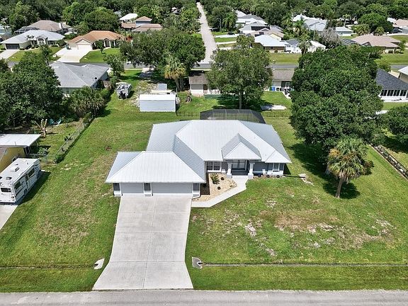 4th image of 1461 Seahouse St
