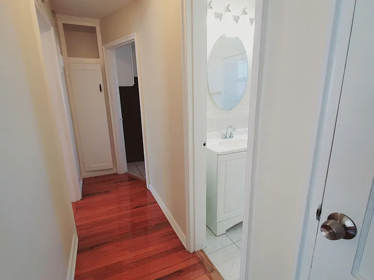 1068 E Main St #3 — Photo 4