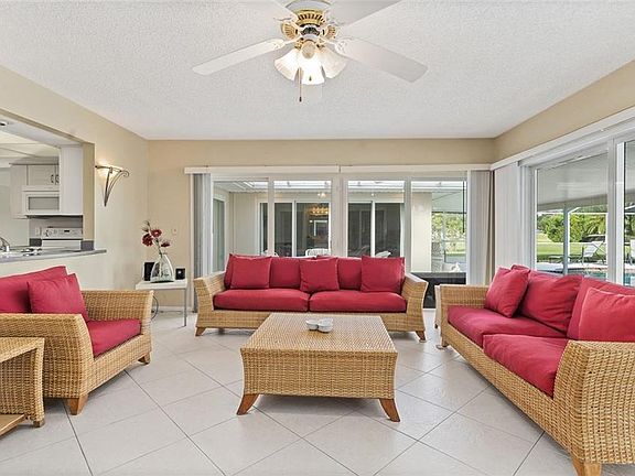 5th image of 2817 SE Italy St