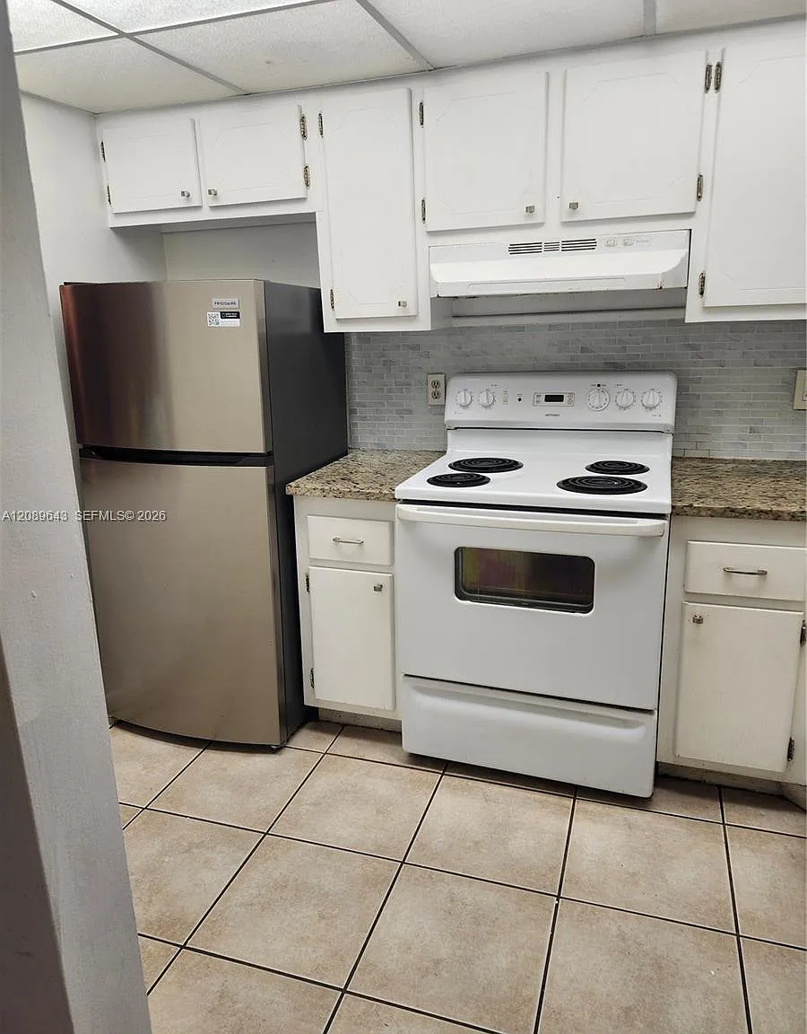 Jamestown Condo — Photo 2