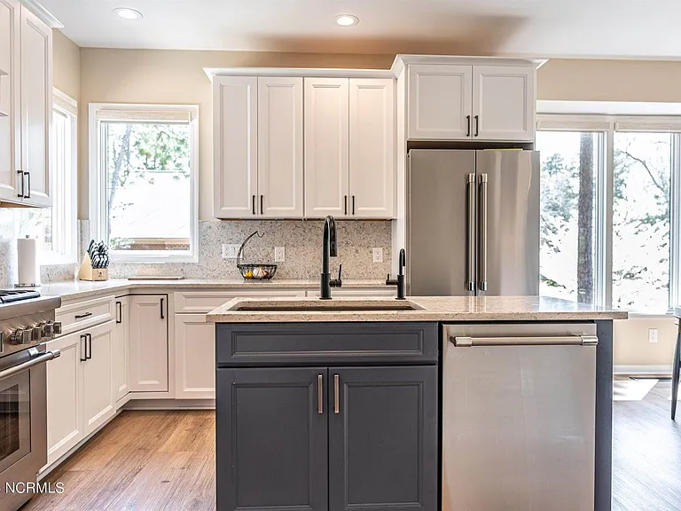 215 Plantation Dr — Photo 13