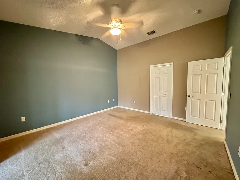 549 Golfview Ct — Photo 11