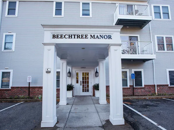 100C Danbury Rd #2M, Ridgefield, CT 06877