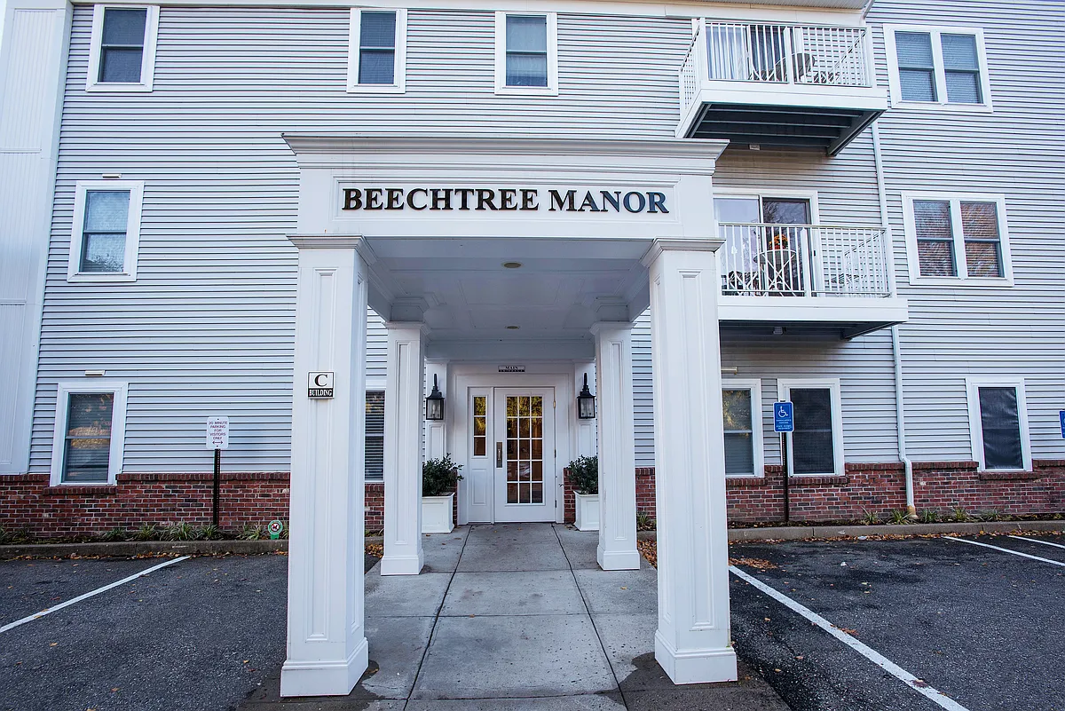 Building Photo - 100C Danbury Rd #2M