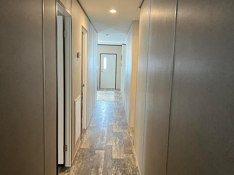 194 Holiday Park Blvd NE — Photo 19
