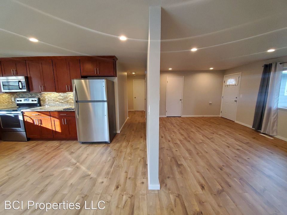 1st image of 5420 N 39th St