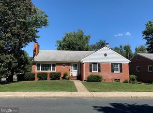322 School Ln, Linthicum, MD 21090