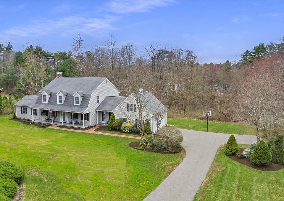 1st image of 11 Hayden Dr