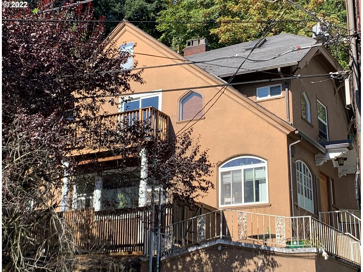 2047 SW 10th Ave photo 1