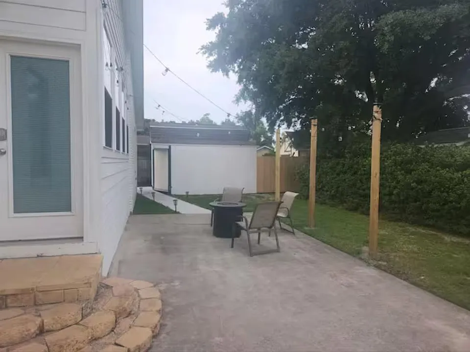 962 Coronado Dr #3