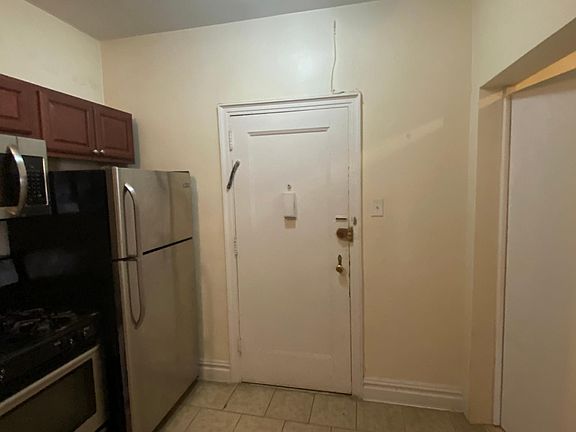 2nd image of 2803 Kennedy Blvd #E10