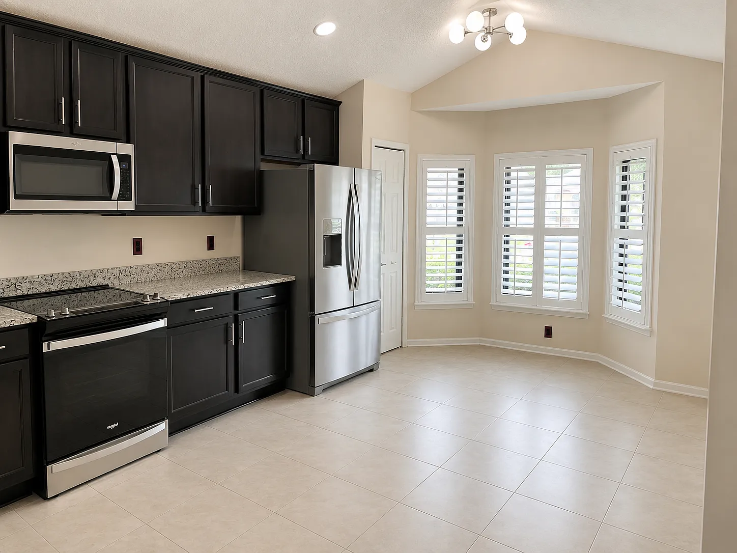 3 bed, 1548 sqft, $2,700 — Photo 2