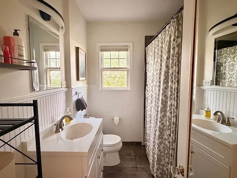Main level bathroom with full bath