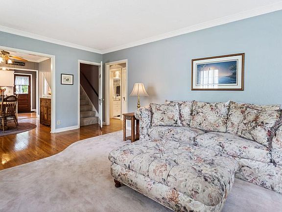 4th image of 3658 Huntington Ave S