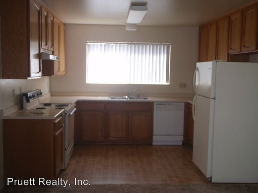2nd image of 4345 Mentone St