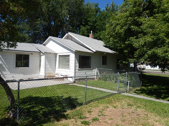 2nd image of 904 16th Ave S