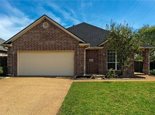 8423 Alison Ave, College Station, TX 77845