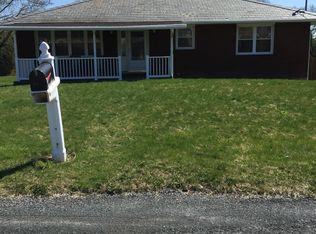 542 School Rd, Nazareth, PA 18064