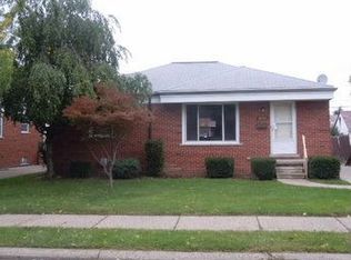 18233 Curtain Ave, Eastpointe, MI 48021