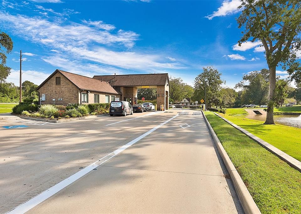 1st image of 5203 Weston Dr