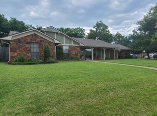 2413 NE 9th St, Lawton, OK 73507