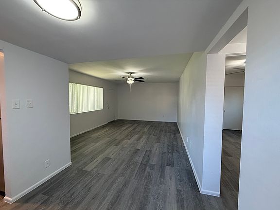 5th image of 330 W Medlock Dr #107