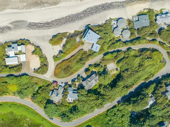 21 Spouting Whale Ln, Gleneden Beach, OR 97388
