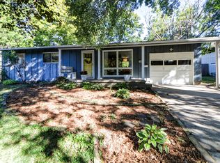 908 E Sunnycrest Dr, Urbana, IL 61801